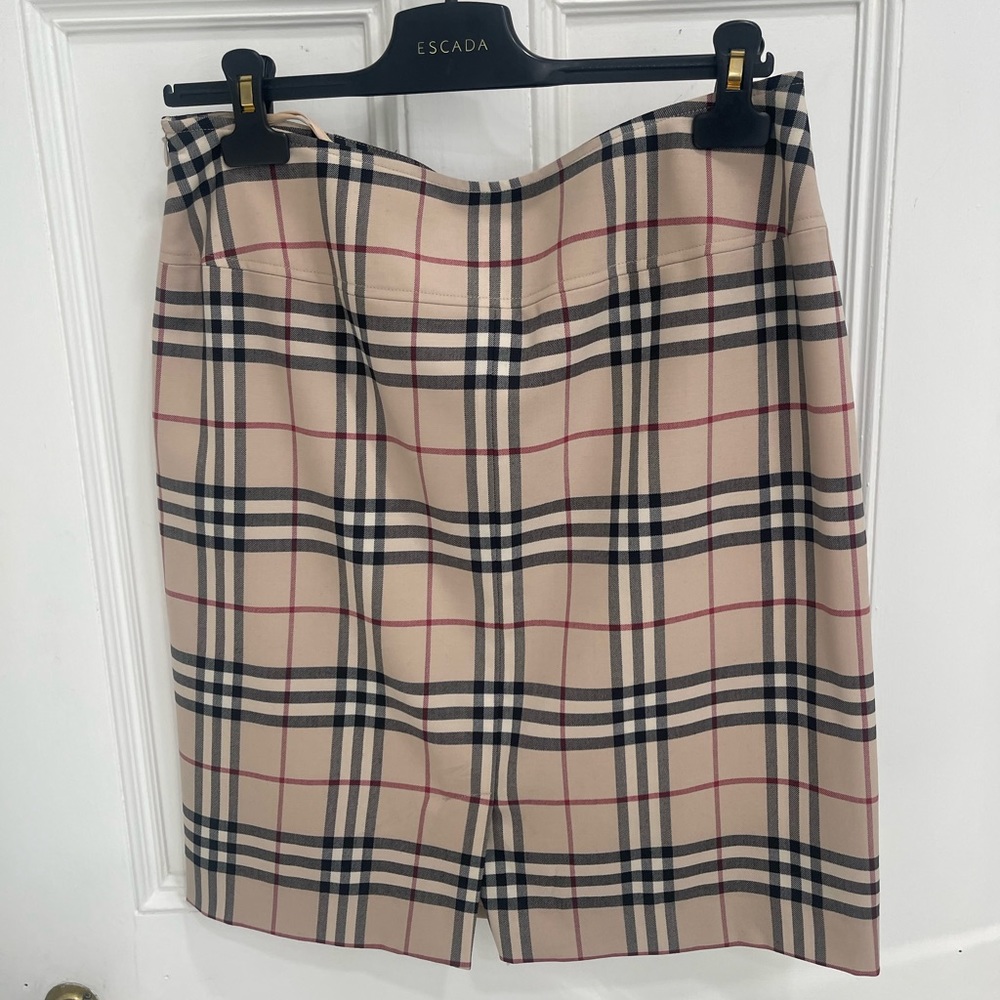 - Real Burberry  skirt size 10 wool